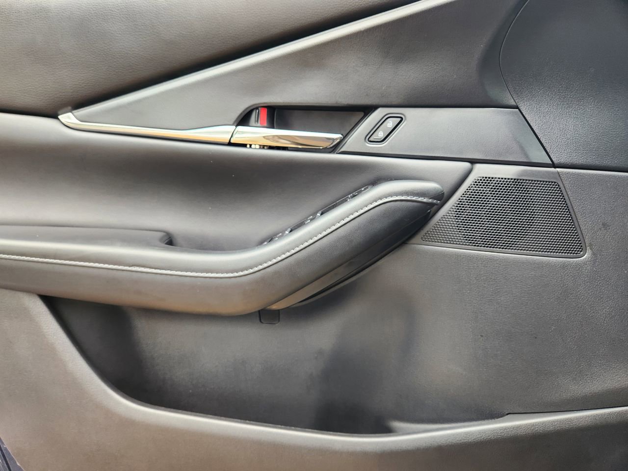 Used 2022 MAZDA CX-30 AWD 2.5 S w/ Preferred Package image 22