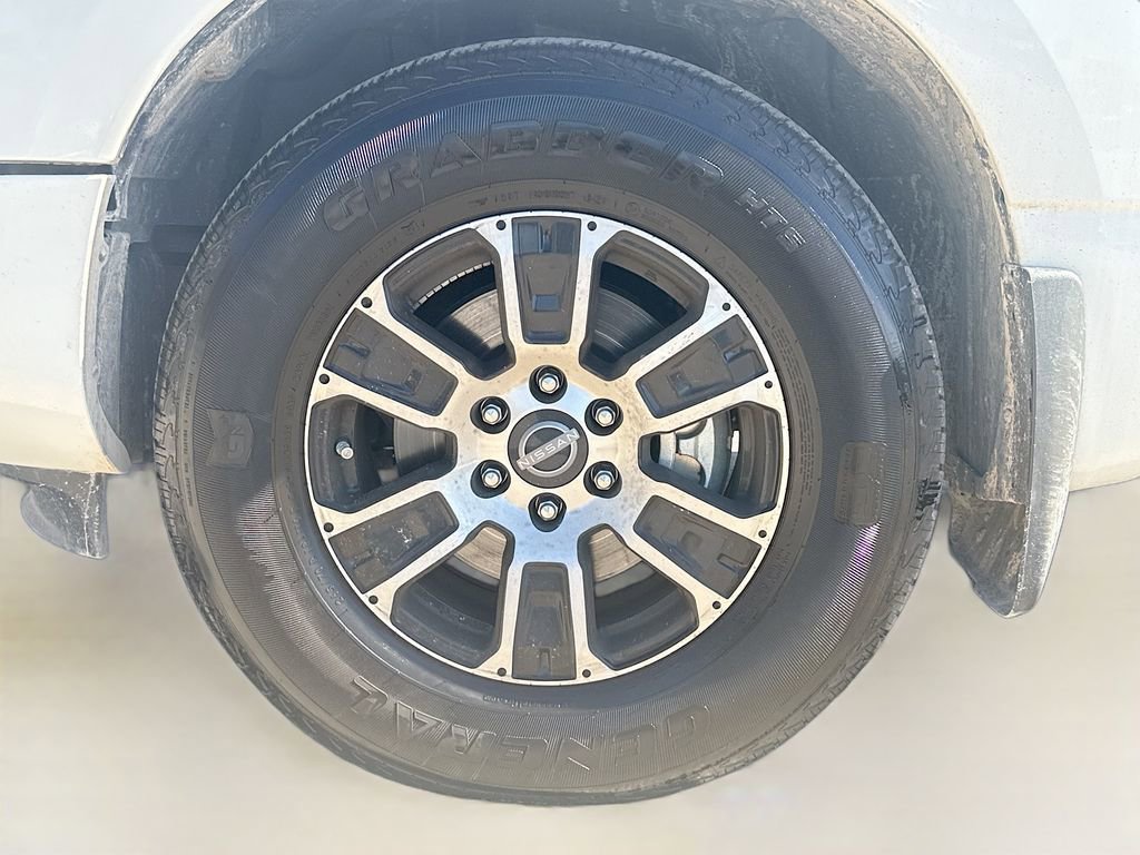 Used 2024 Nissan Titan SV w/ SV Convenience Package RWD image 30