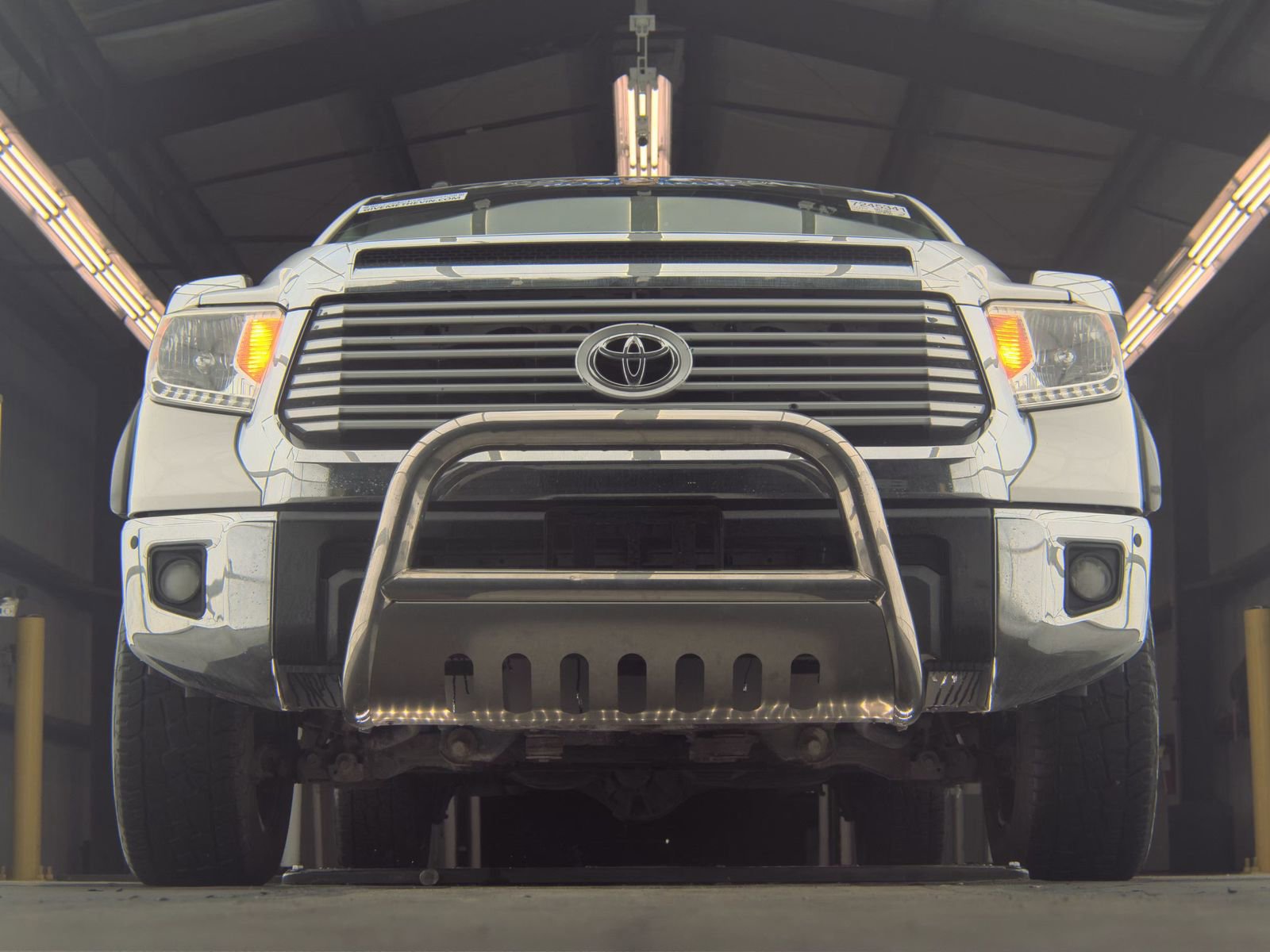 Used 2014 Toyota Tundra Limited image 3