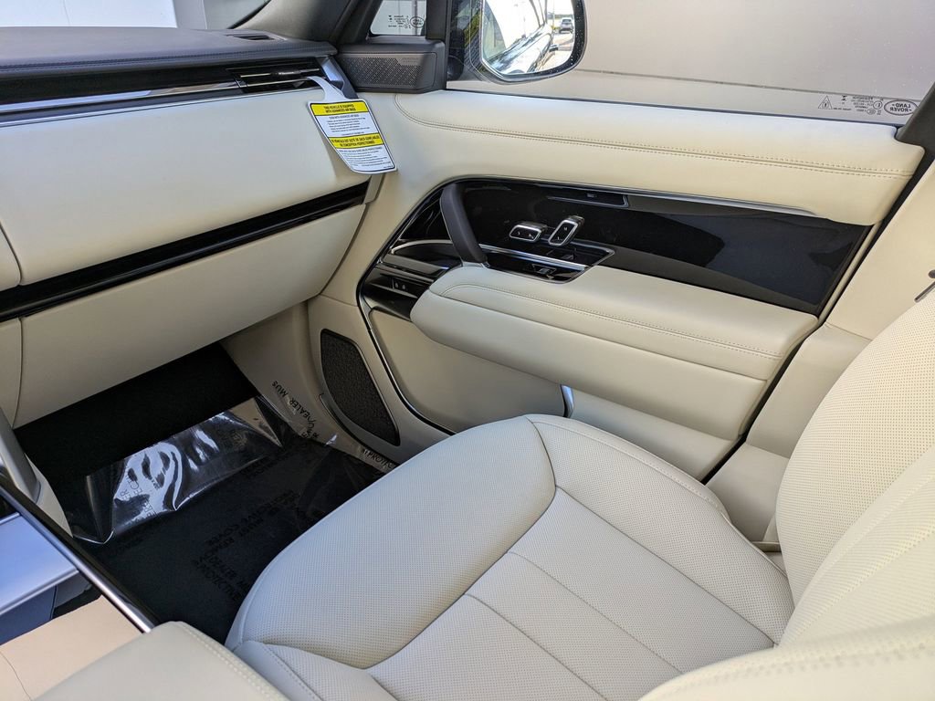 New 2026 Land Rover Range Rover Autobiography image 17