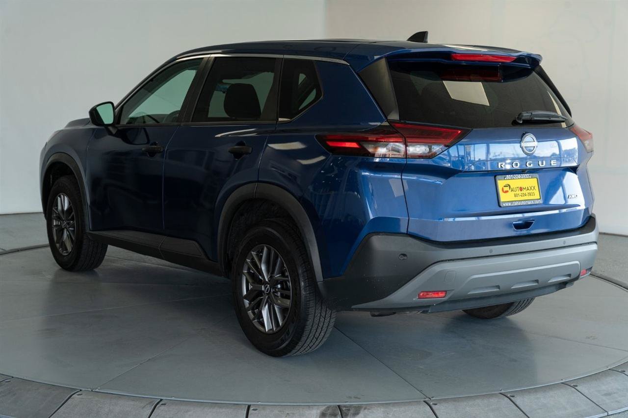 Used 2022 Nissan Rogue S AWD/4WD image 5