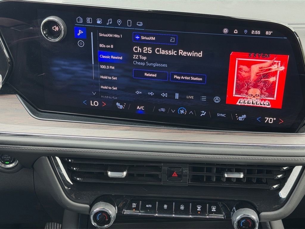 Used 2025 Chevrolet Suburban Z71 image 20