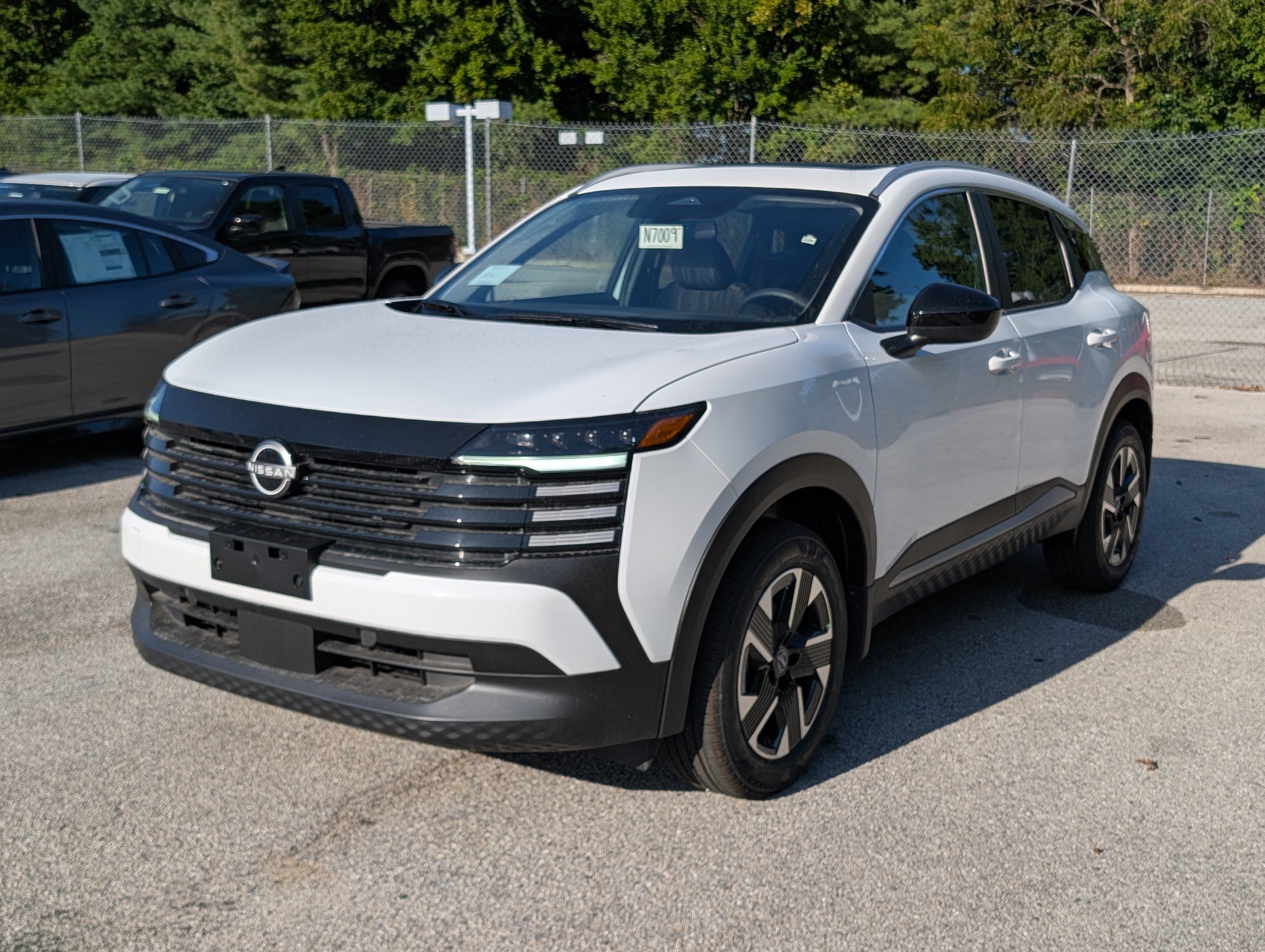 New 2027 Nissan Kicks SV w/ SV Premium Package AWD/4WD image 5