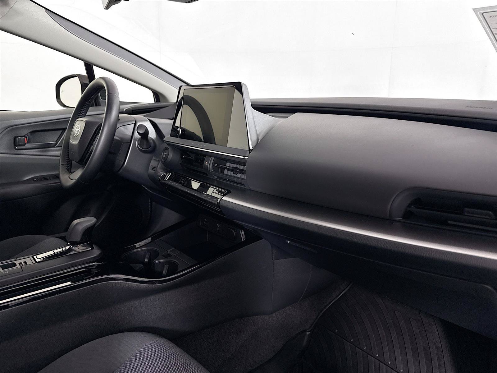 Certified 2023 Toyota Prius LE FWD image 38