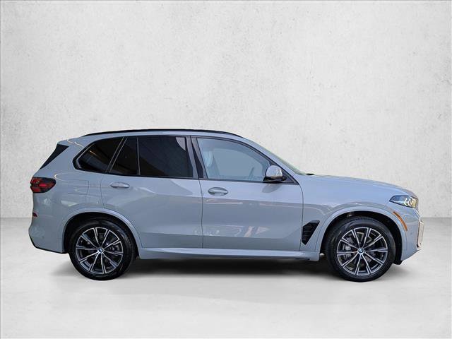 Used 2024 BMW X5 sDrive40i w/ M Sport Package RWD image 4