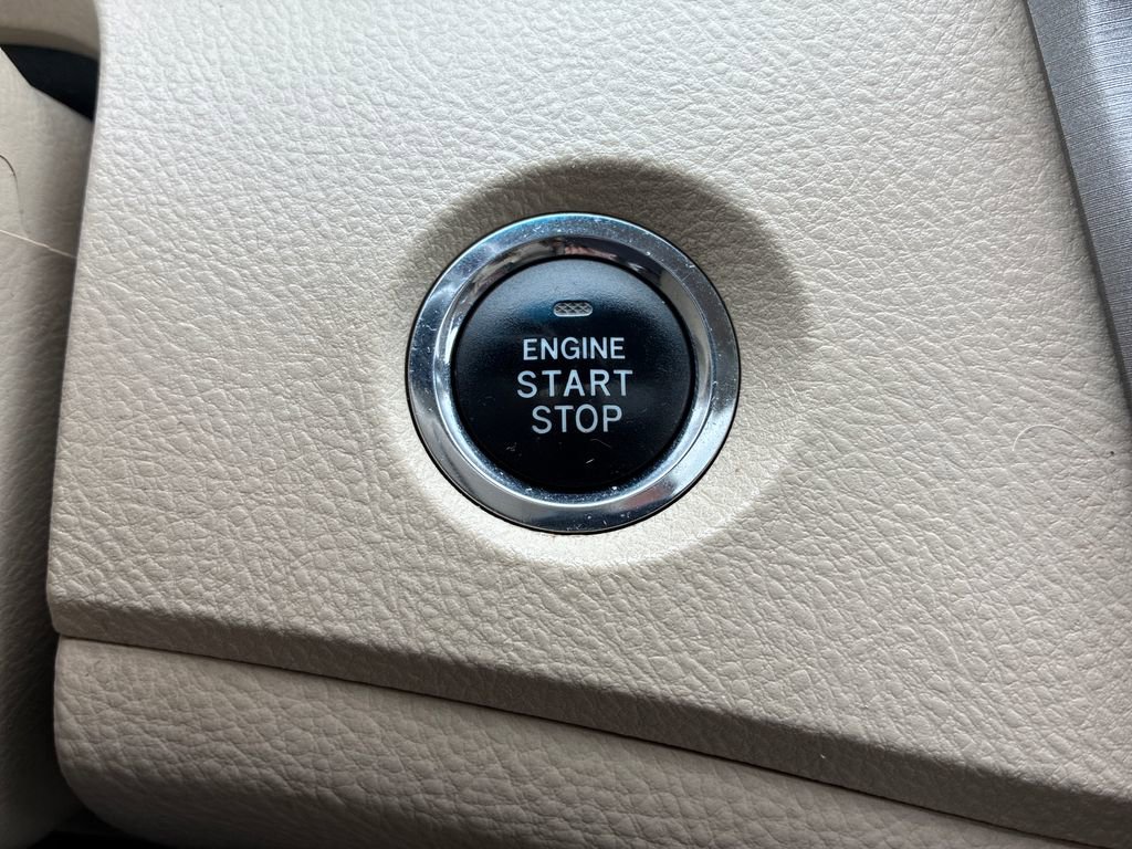 Used 2011 Toyota Avalon Limited image 28