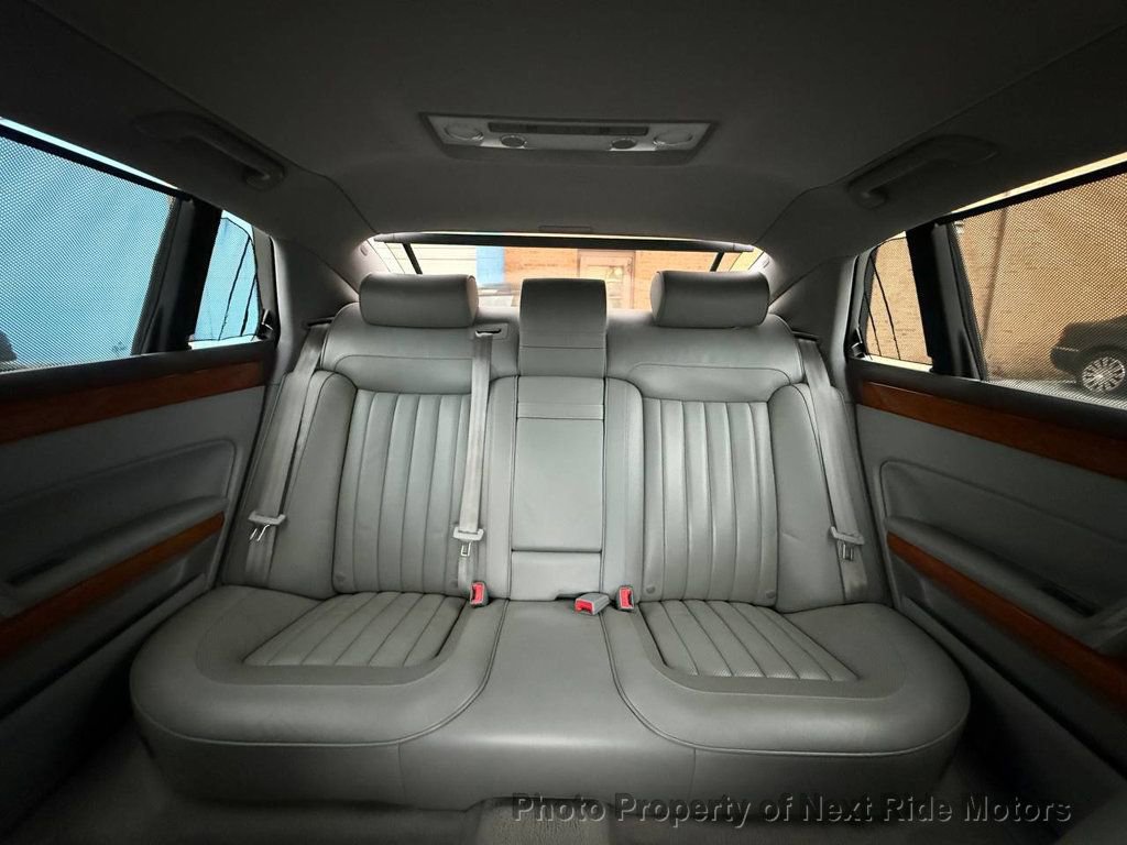 Used 2004 Volkswagen Phaeton V8 AWD/4WD image 15