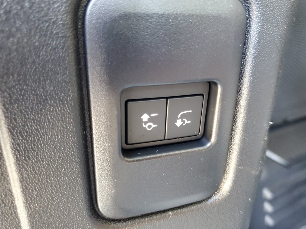 New 2026 Land Rover Defender 110 S AWD/4WD image 32