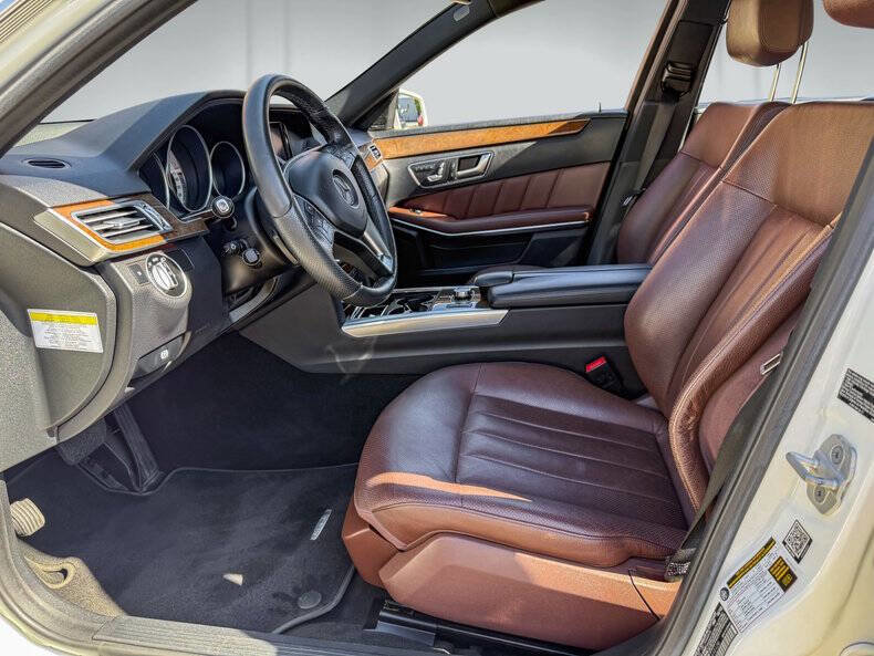 Used 2014 Mercedes-Benz E 350 4MATIC Sedan image 9