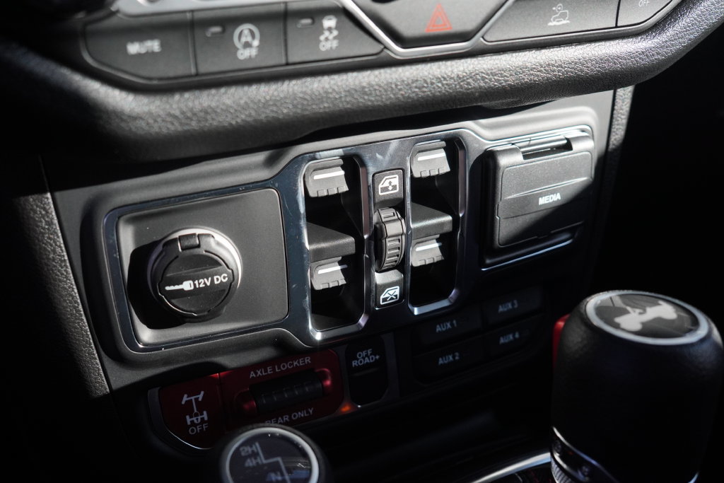 New 2026 Jeep Wrangler Unlimited Sport AWD/4WD image 33