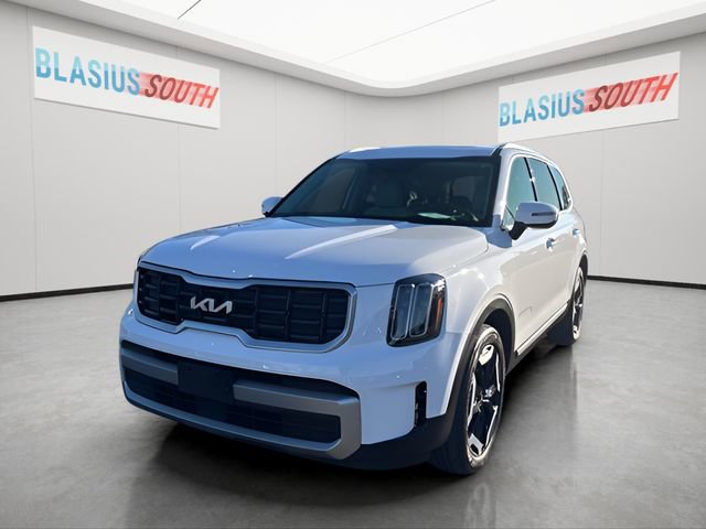 Used 2023 Kia Telluride S w/ S Sunroof Package image 7