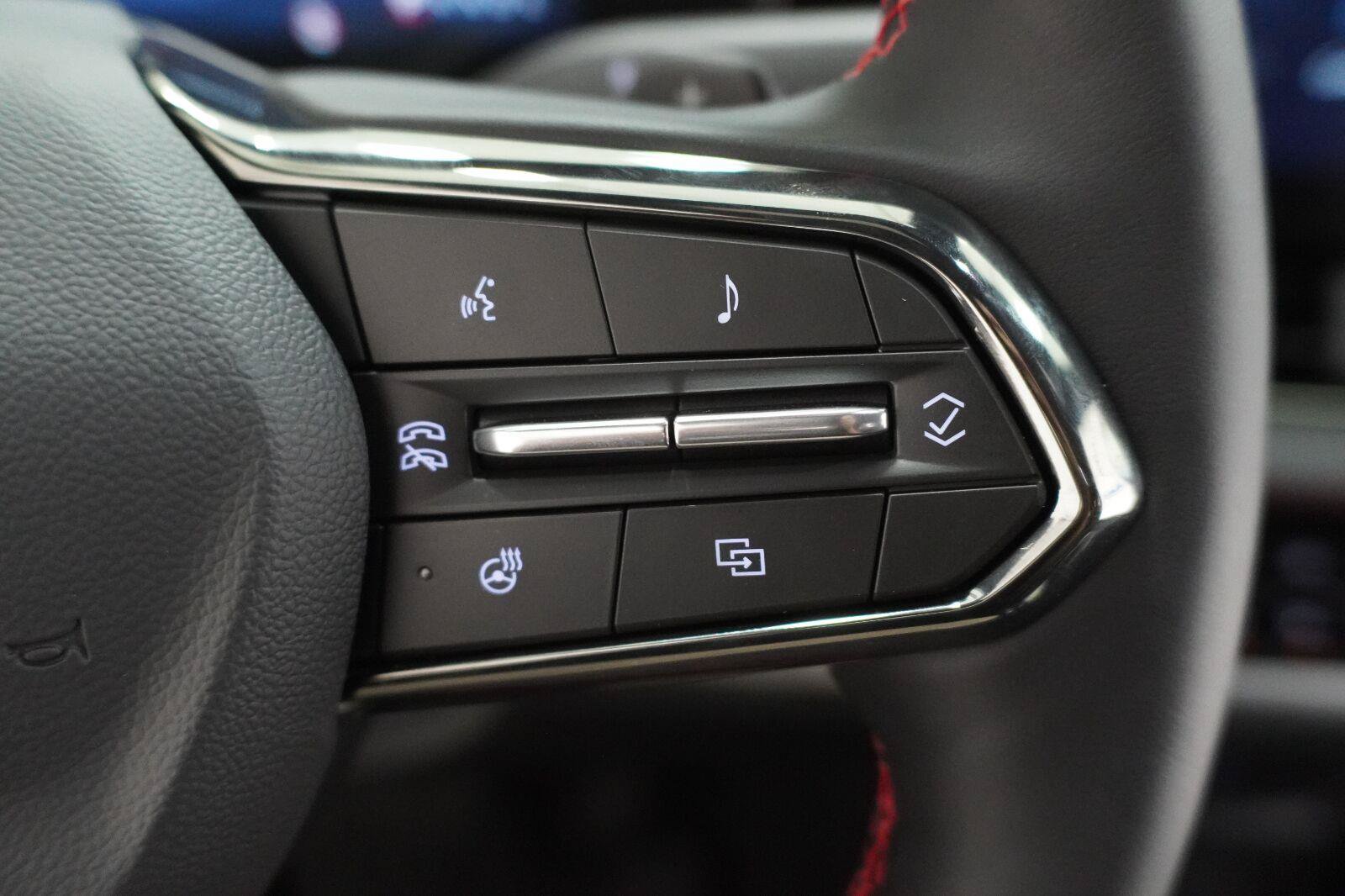 New 2027 Chevrolet Equinox RS w/ Safety and Technology Package FWD image 10