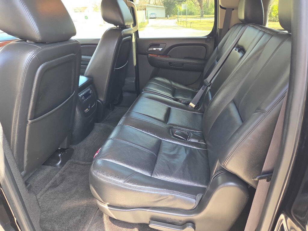 Used 2012 GMC Yukon XL SLT w/ SLT-2 Equipment Package image 25