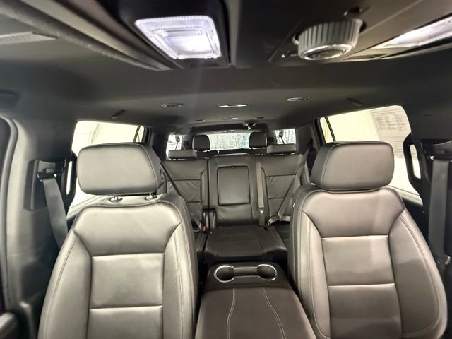 Used 2025 Chevrolet Suburban Z71 AWD/4WD image 33