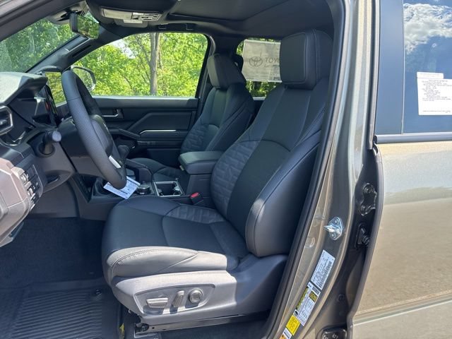New 2026 Toyota Tacoma TRD Off-Road AWD/4WD image 10