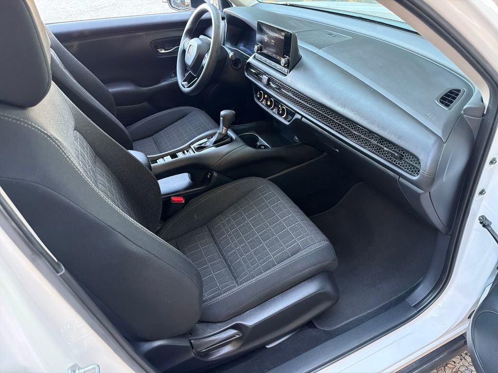 Used 2025 Honda HR-V LX image 27