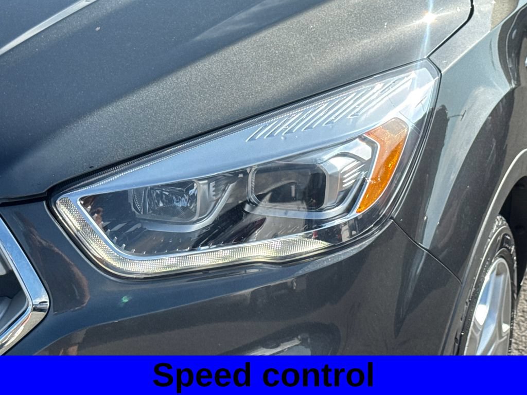 Used 2019 Ford Escape Titanium AWD/4WD image 17