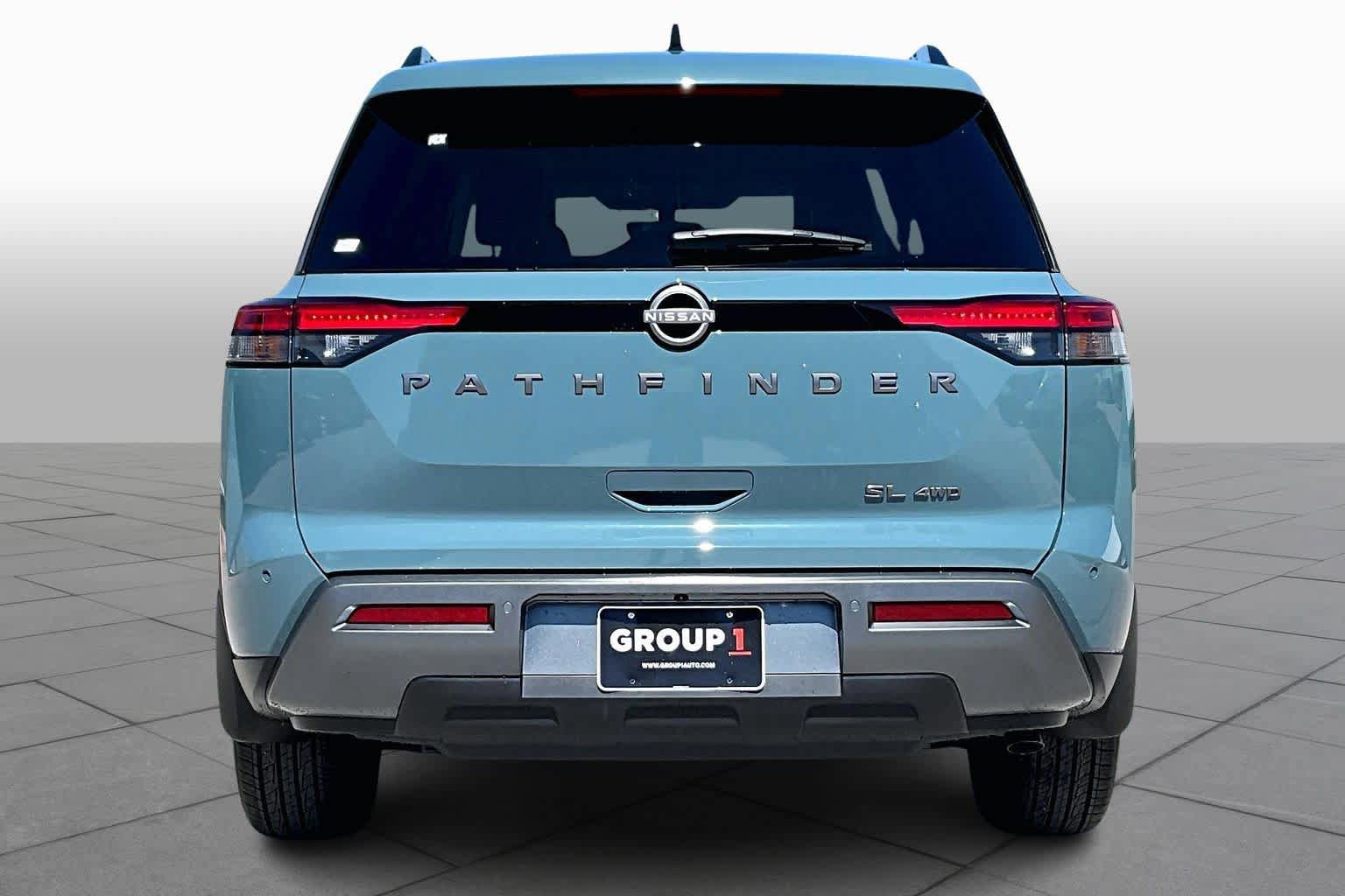 New 2026 Nissan Pathfinder SL image 4