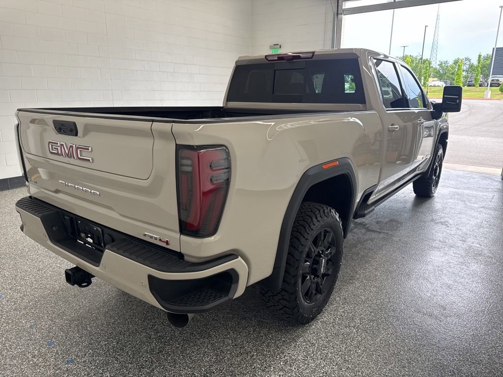 Used 2026 GMC Sierra 2500 AT4 w/ AT4 Premium Plus Package AWD/4WD image 5