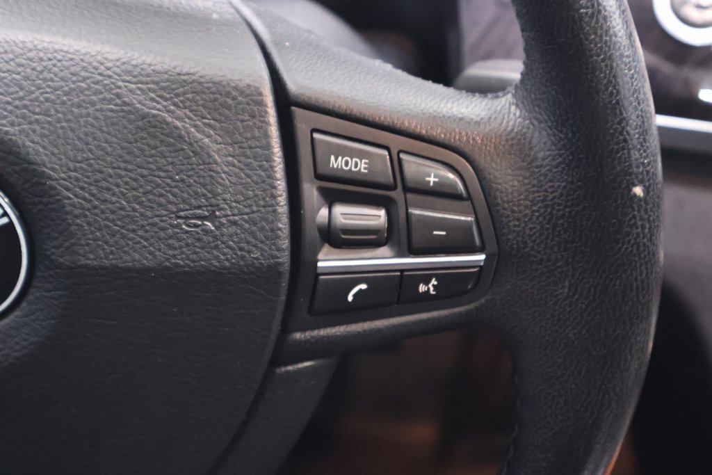 Used 2011 BMW 750Li xDrive image 27