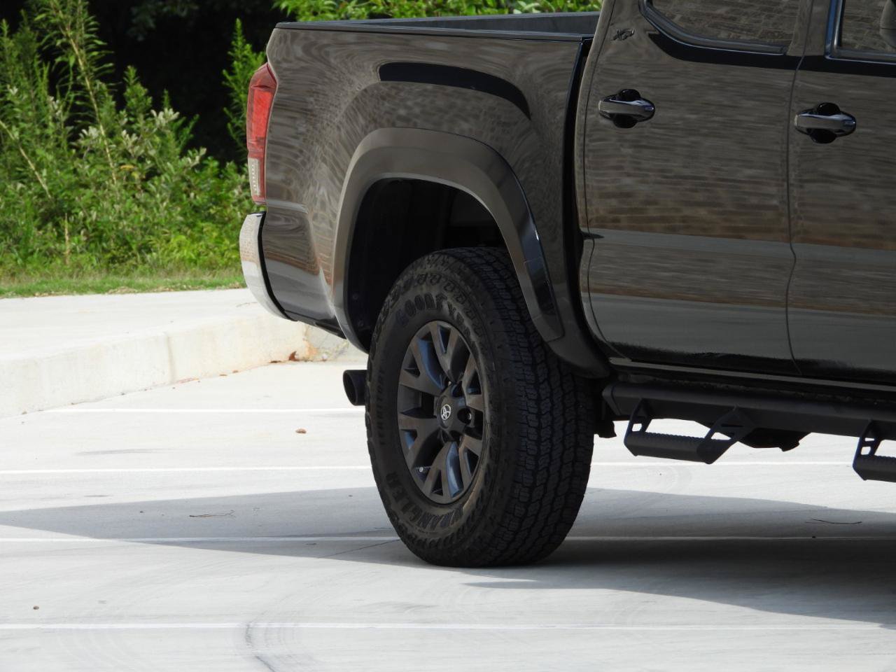 Used 2022 Toyota Tacoma SR5 RWD image 18