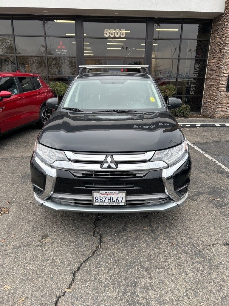 Used 2017 Mitsubishi Outlander ES image 3