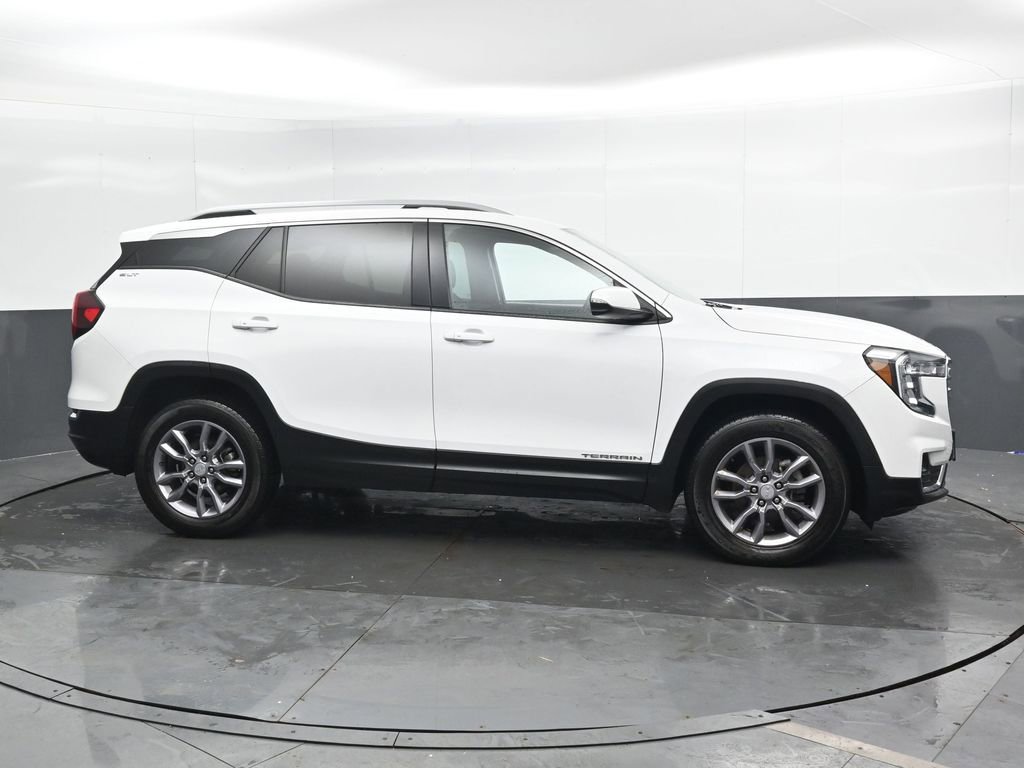 Used 2023 GMC Terrain SLT image 5