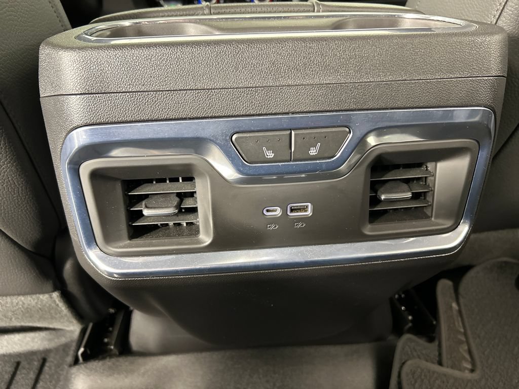 Used 2022 GMC Sierra 1500 Denali AWD/4WD image 19