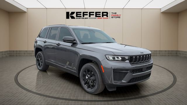 New 2026 Jeep Grand Cherokee Altitude image 7