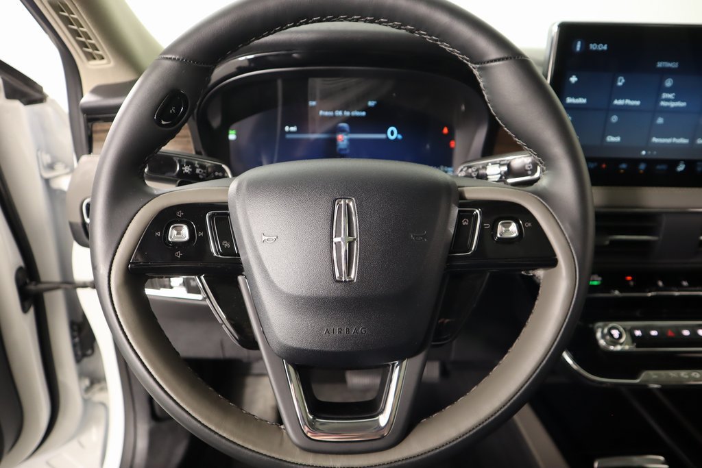 New 2025 Lincoln Corsair Grand Touring AWD/4WD image 3