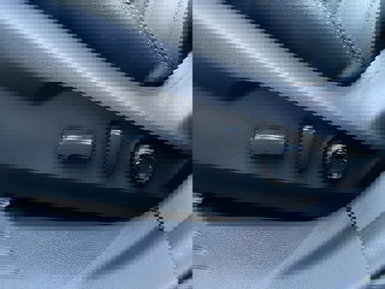 Used 2025 Subaru Outback Limited image 13