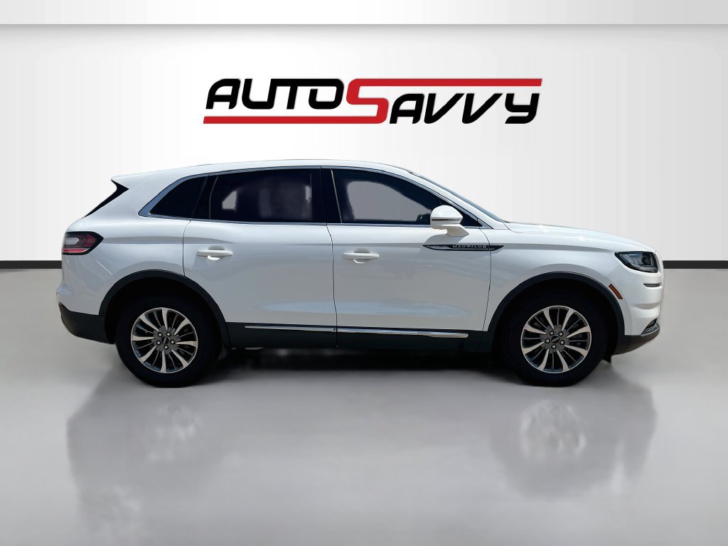 Used 2022 Lincoln Nautilus Reserve w/ Luxury Package FWD image 8