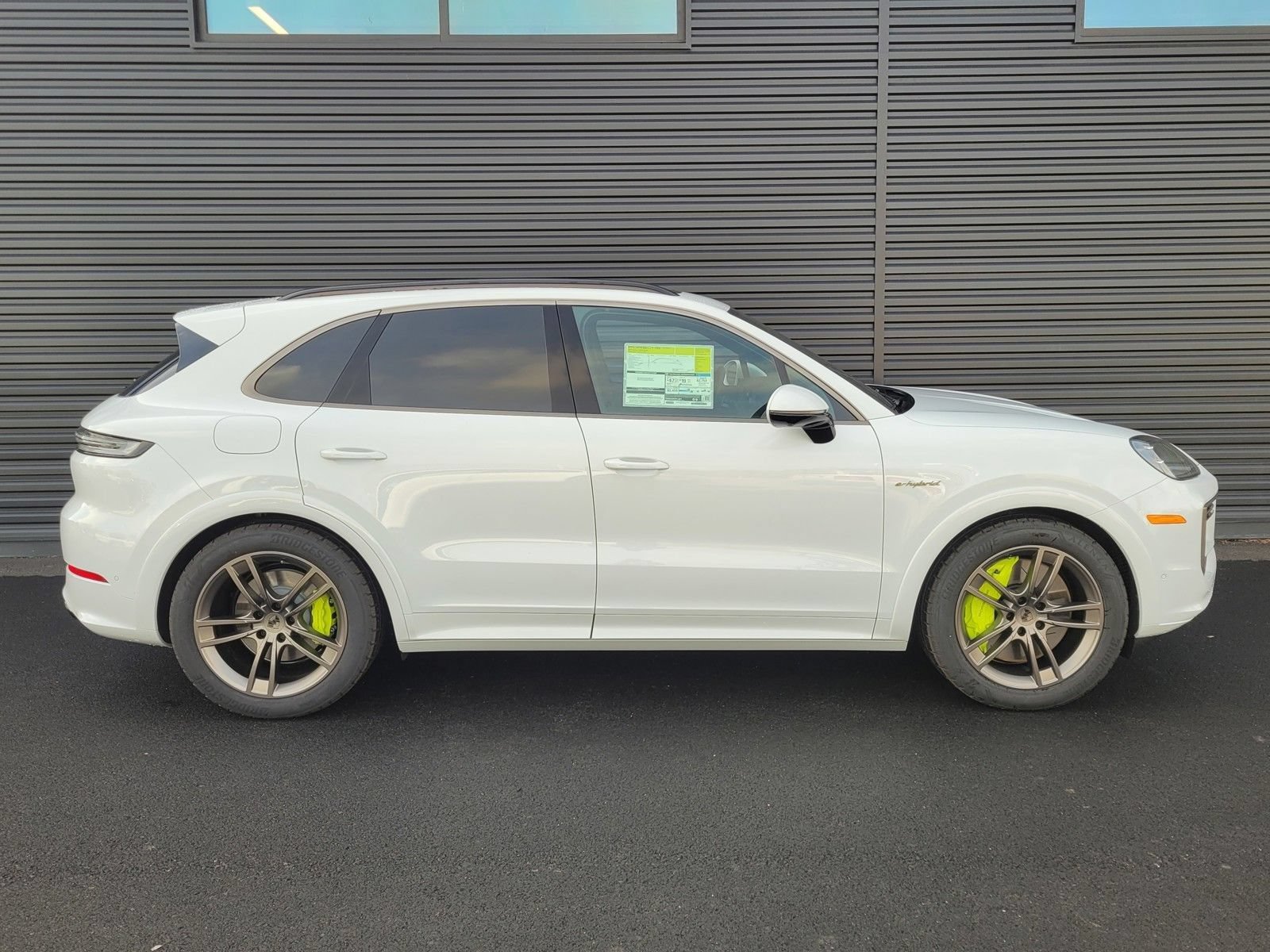 New 2025 Porsche Cayenne Turbo AWD/4WD image 8