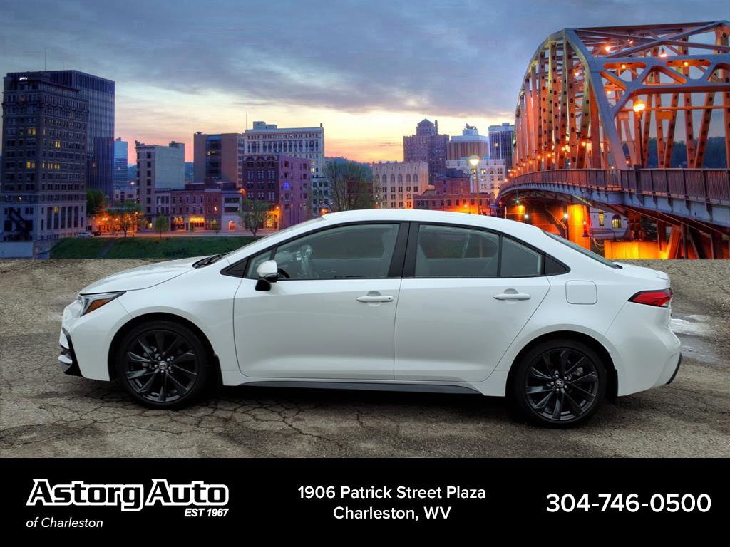 Used 2023 Toyota Corolla SE w/ Carpet Mat Package (TMS) image 6