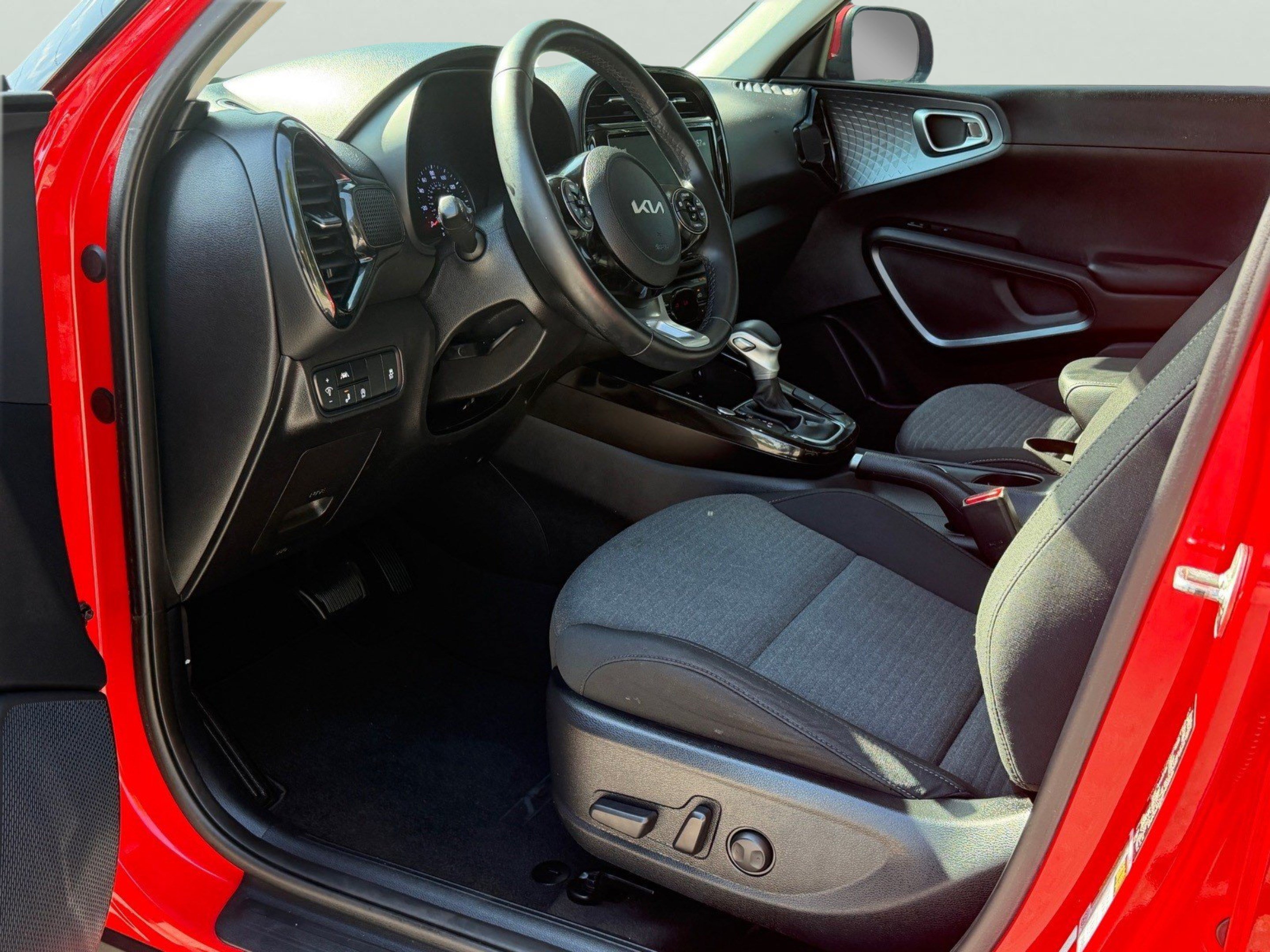Certified 2022 Kia Soul EX FWD image 10