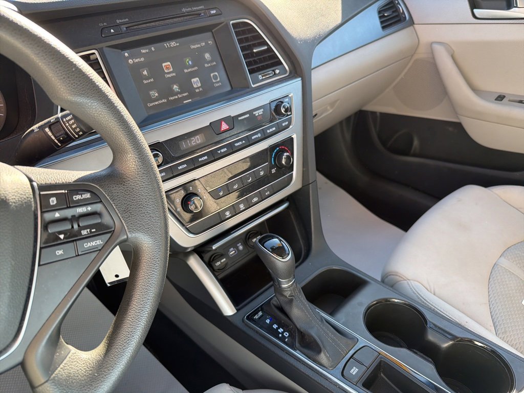 Used 2017 Hyundai Sonata SE image 25