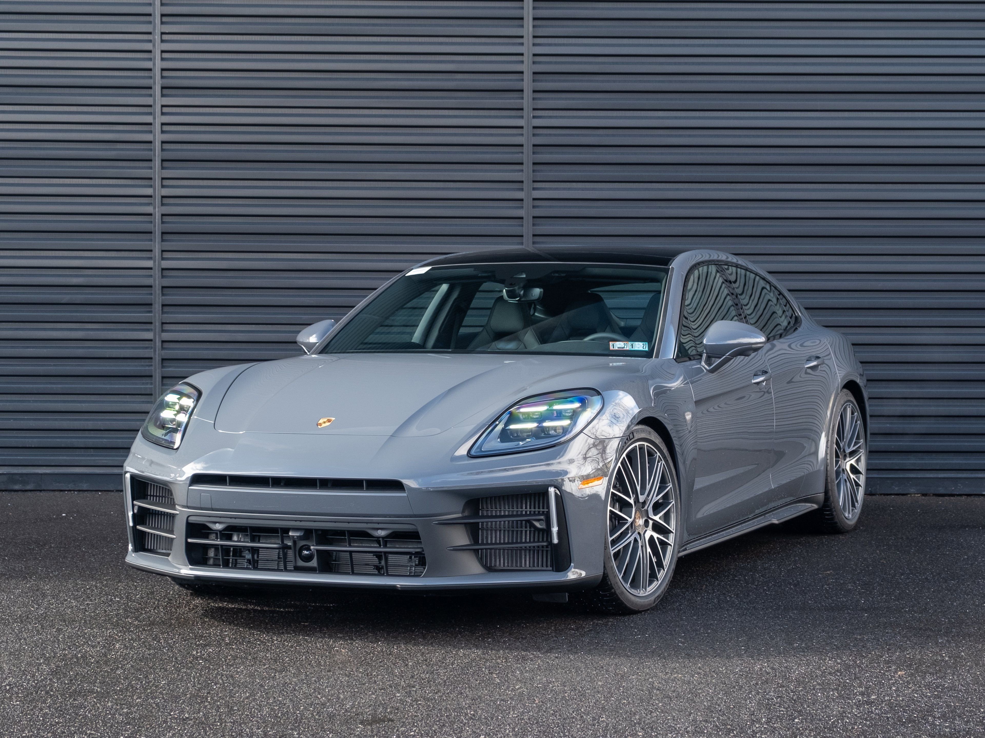 New 2026 Porsche Panamera 4 image 1