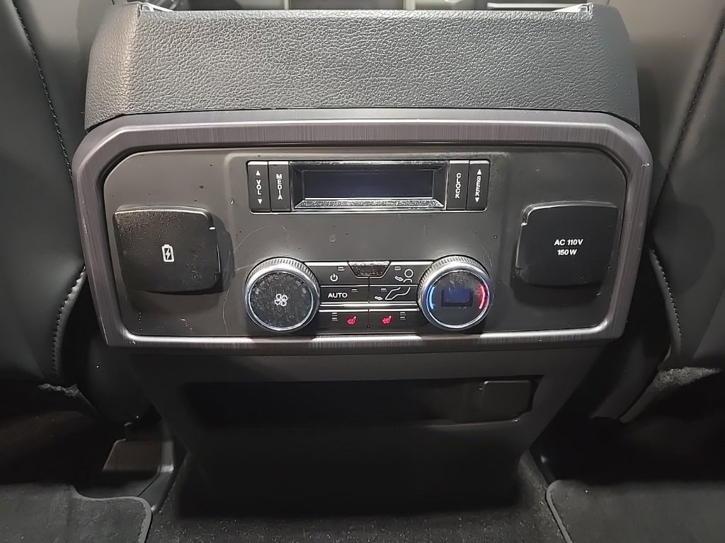 Used 2023 Ford Expedition Platinum image 19