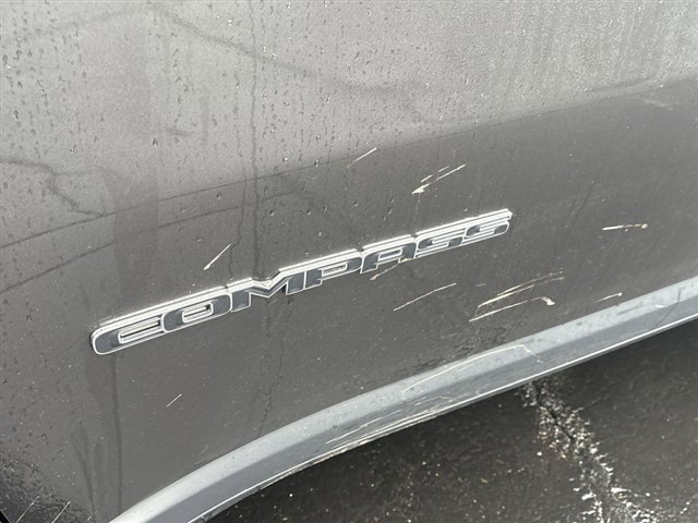 Used 2020 Jeep Compass Limited image 30