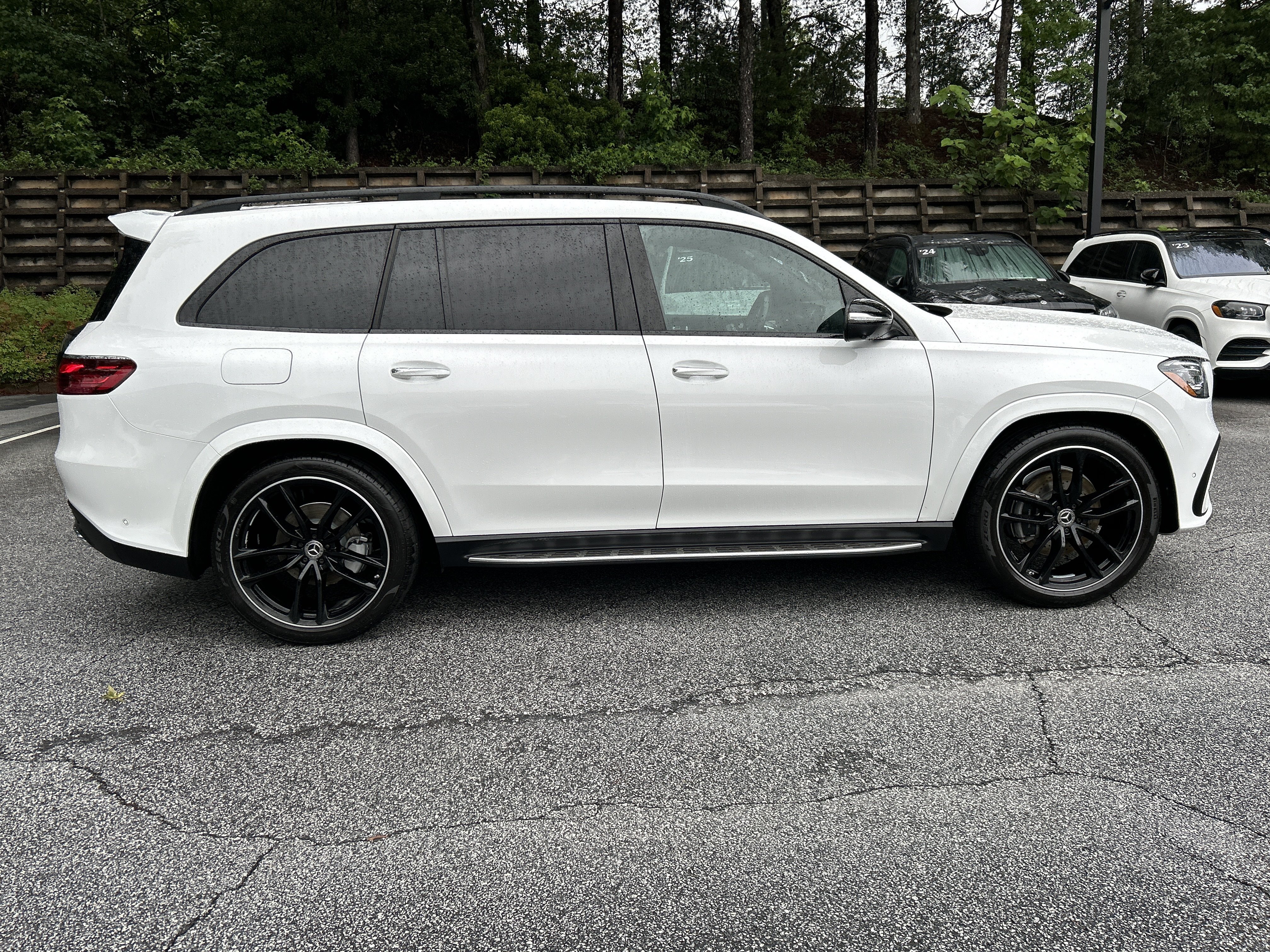 Certified 2025 Mercedes-Benz GLS 450 4MATIC image 5