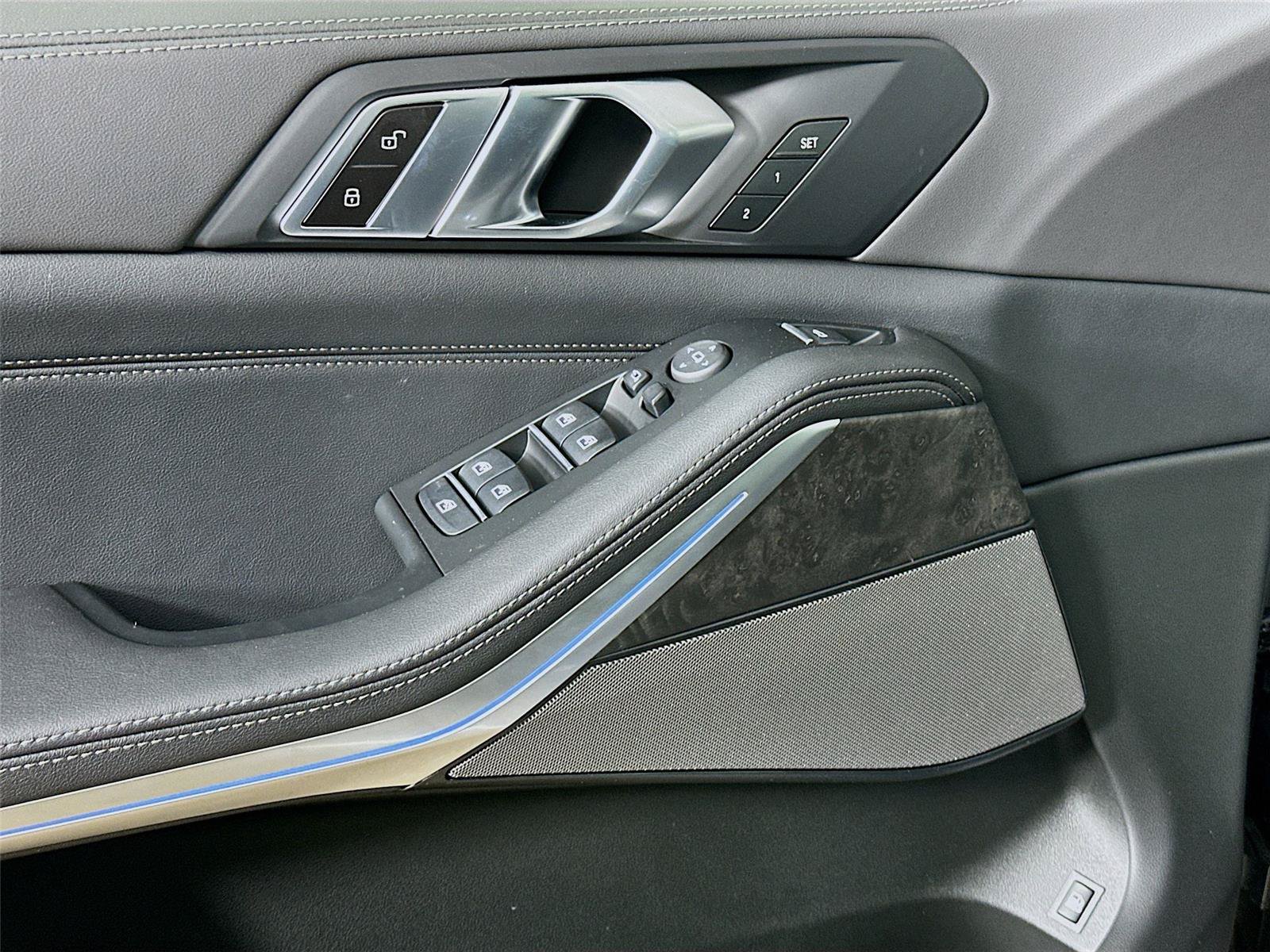New 2026 BMW X5 xDrive50e w/ Premium Package image 18