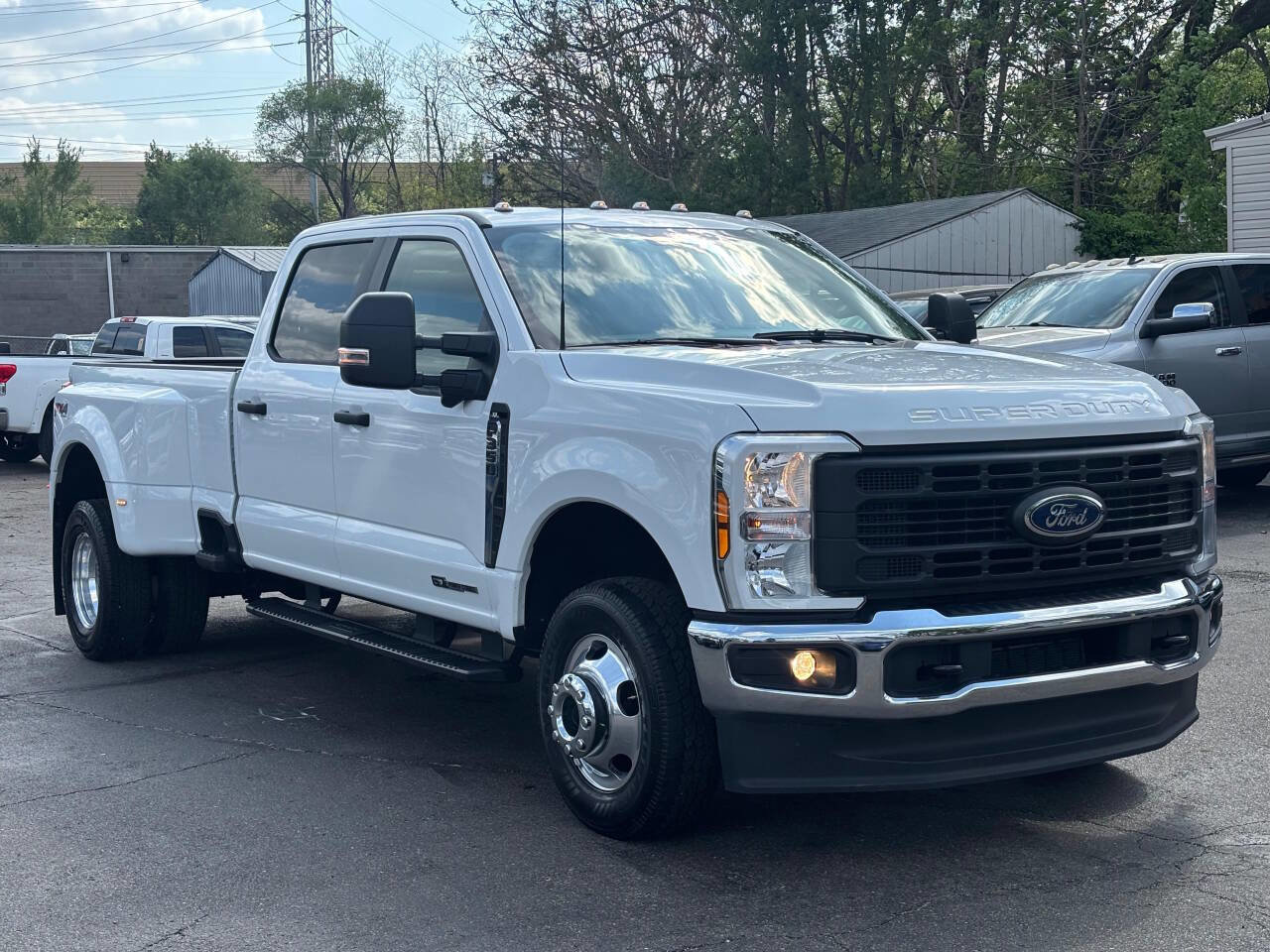 Used 2024 Ford F350 XL w/ 360-Degree Camera Package AWD/4WD image 2