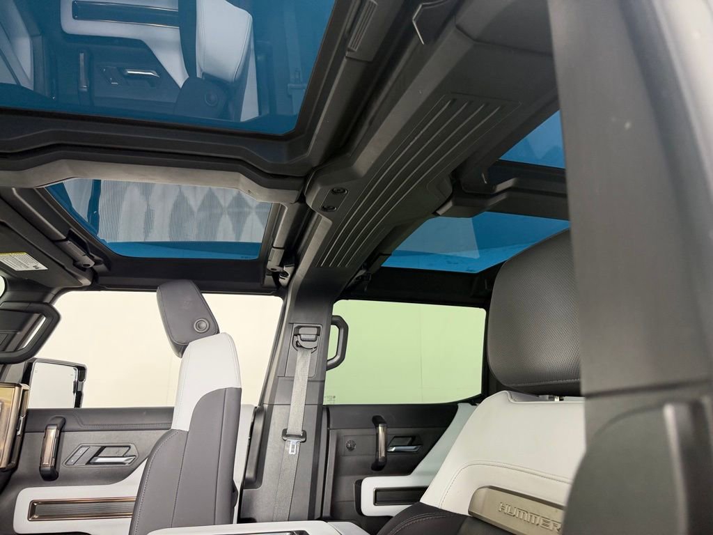 Used 2025 GMC Hummer EV 2X image 26