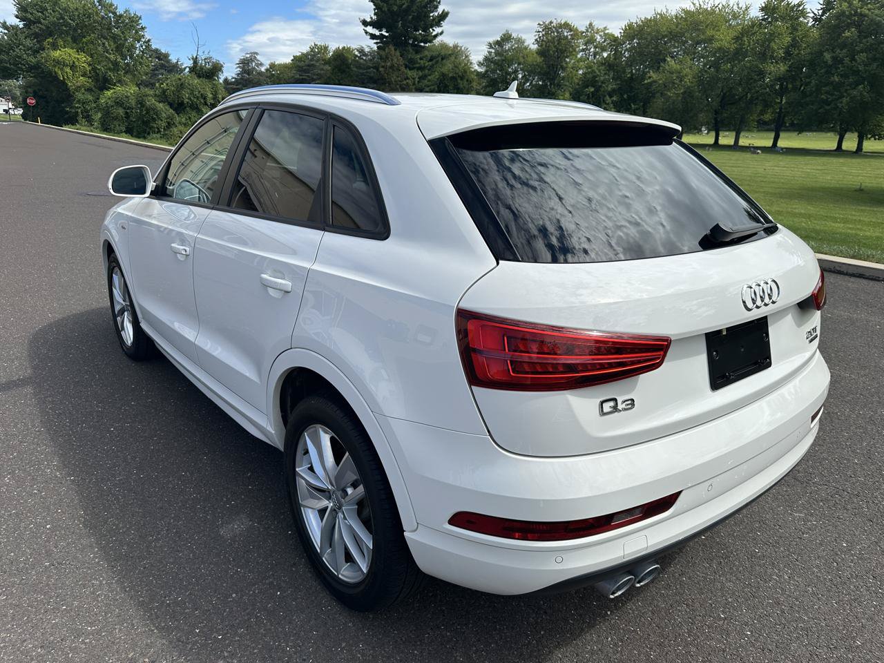 Used 2018 Audi Q3 2.0T Premium w/ Convenience Package AWD/4WD image 8