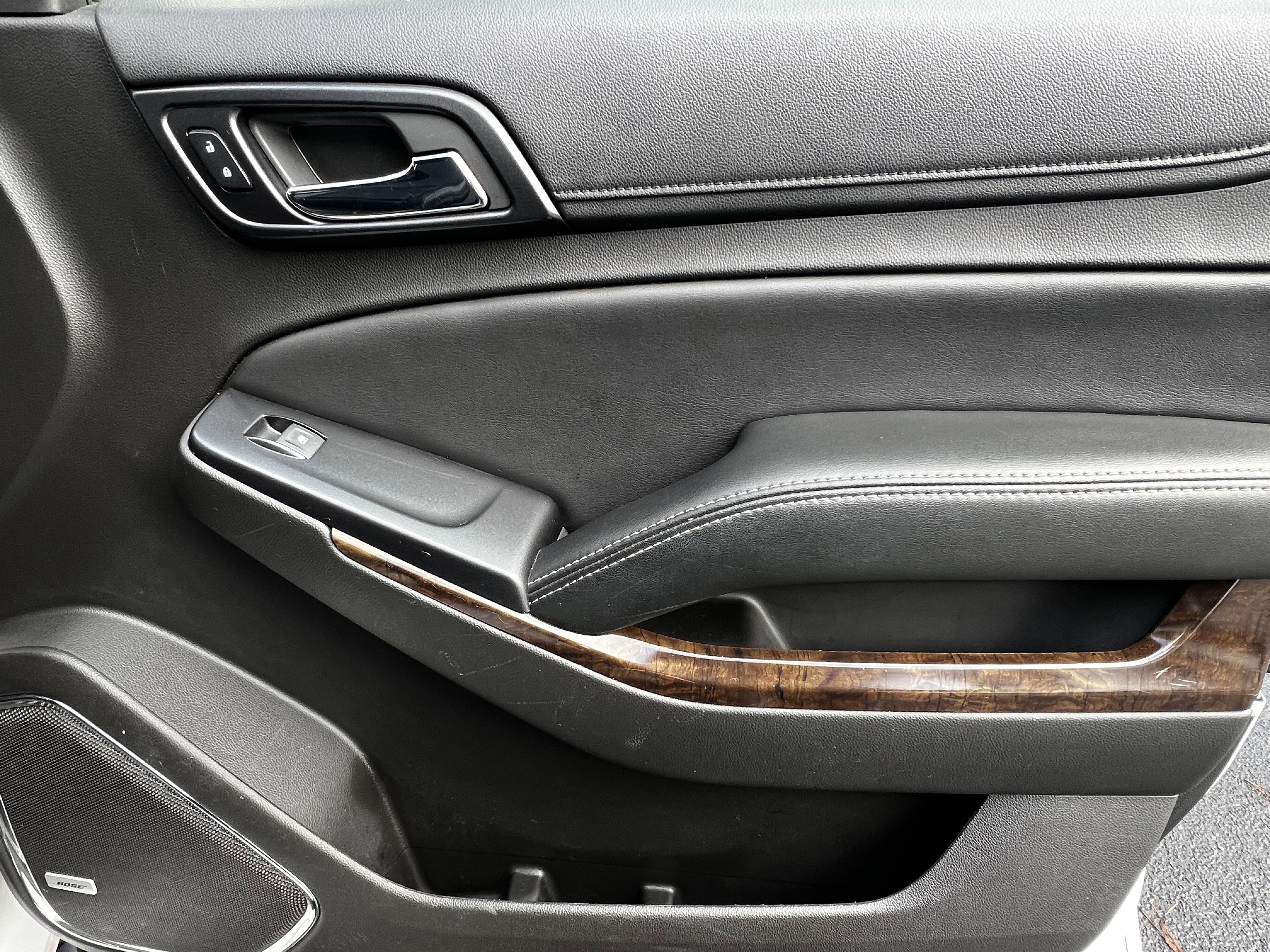 Used 2018 Chevrolet Suburban LT image 46