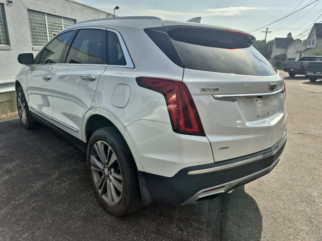 Used 2022 Cadillac XT5 Premium Luxury w/ LPO, Floor Liner Package AWD/4WD image 5