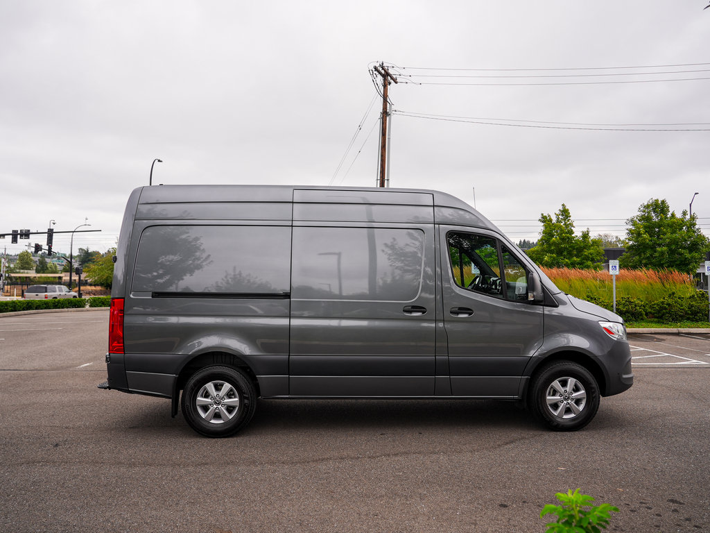 Used 2022 Mercedes-Benz Sprinter 2500 image 6