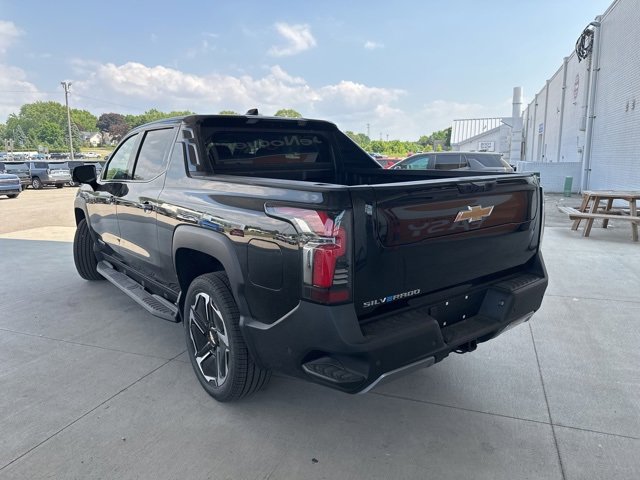 New 2025 Chevrolet Silverado EV LT w/ LT Premium Package image 9