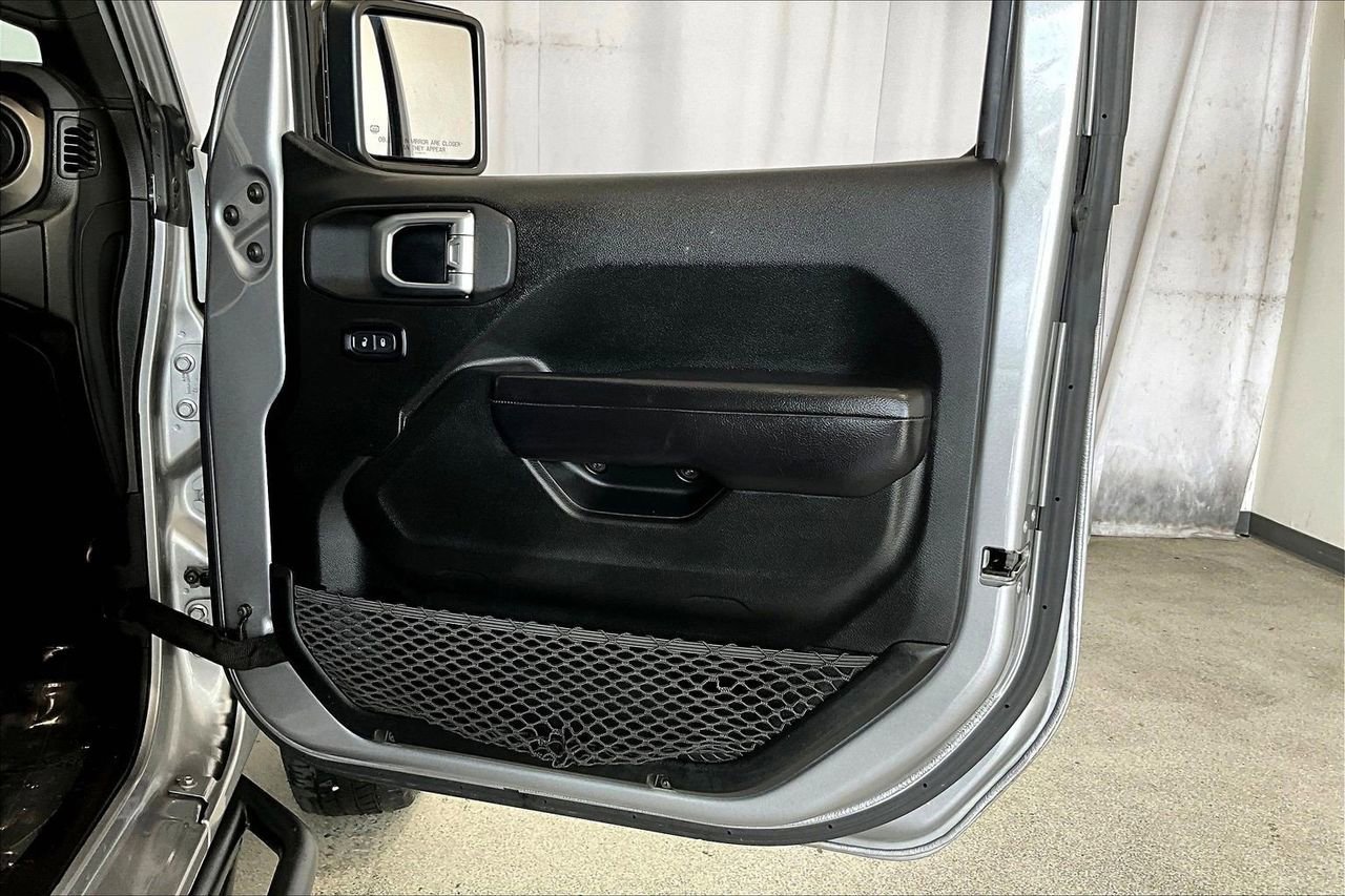 Used 2020 Jeep Wrangler Sport image 25