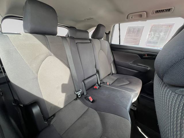 Certified 2025 Toyota Highlander LE image 30